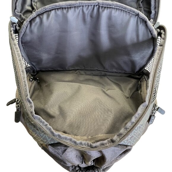 Point 3 Grey With Mesh & Ball Compartment Road Trip 2.0 Basketball Backpack - Picture 6 of 16